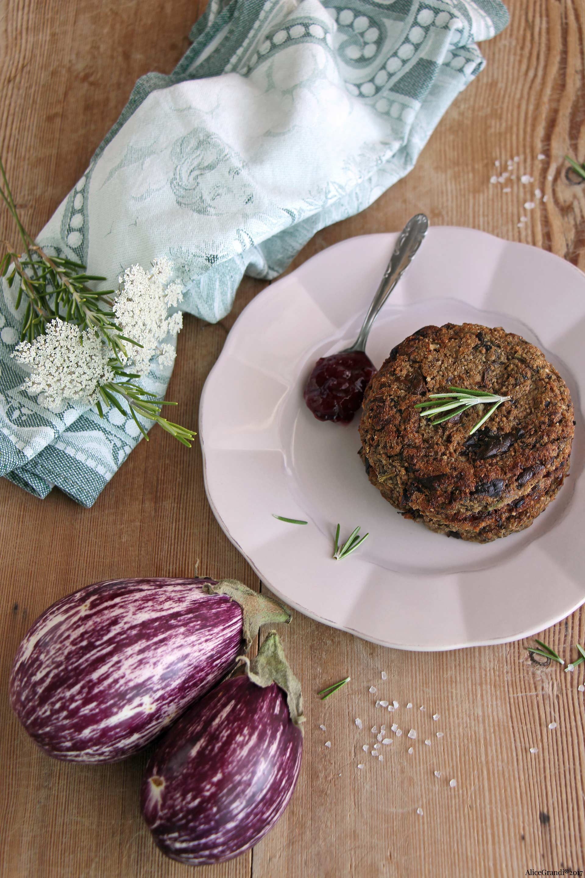 Hamburger e polpette di melanzane vegan